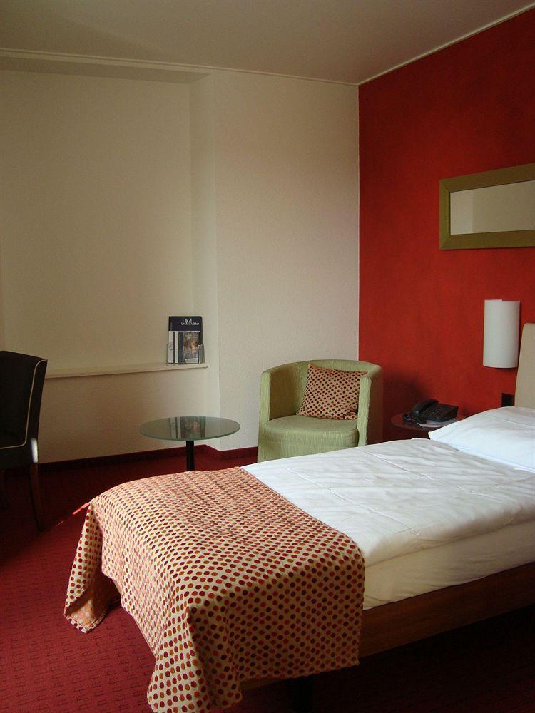 Hotel Urs Und Viktor Bettlach Pokoj fotografie
